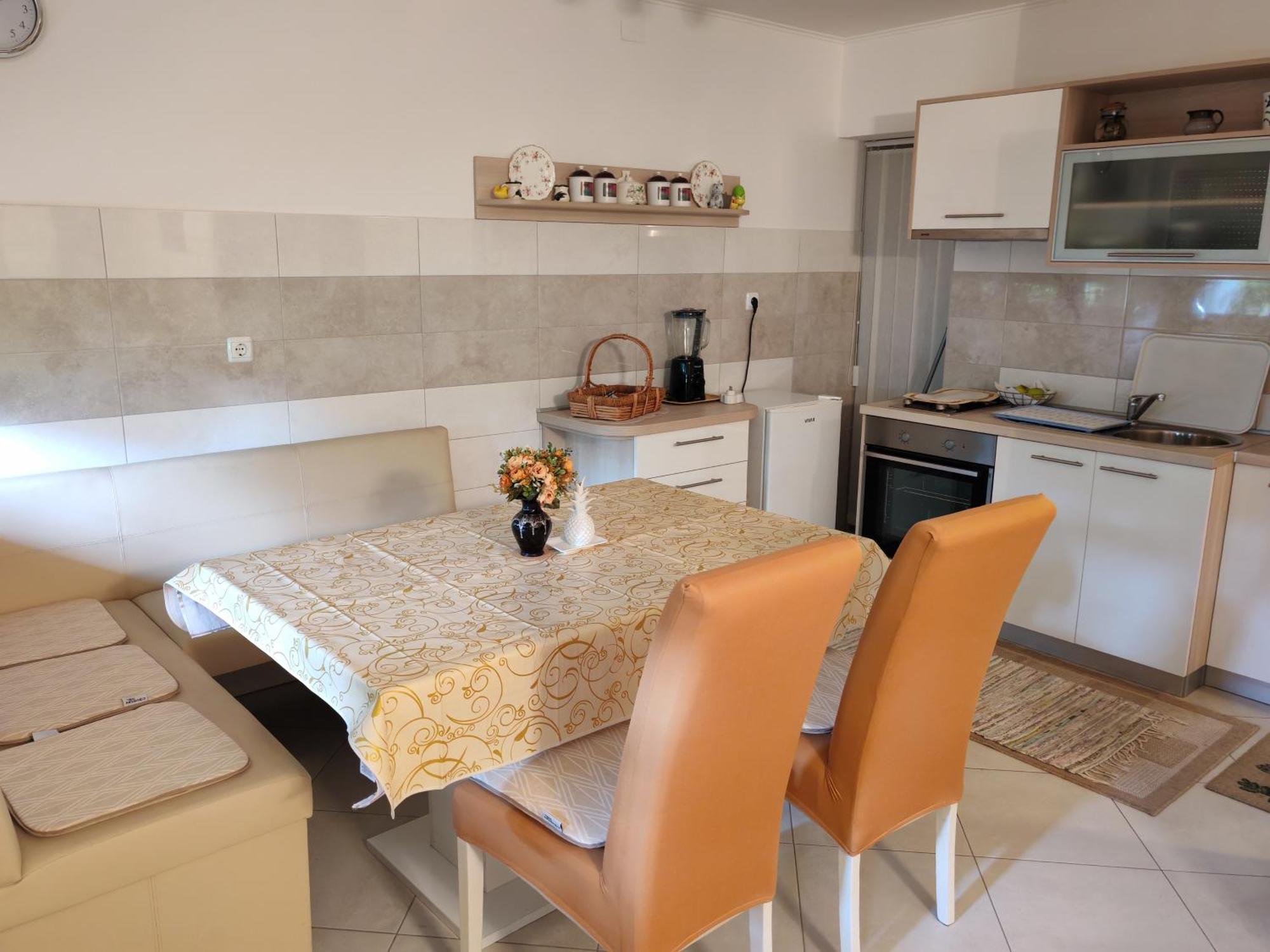 Ivana Apartment *